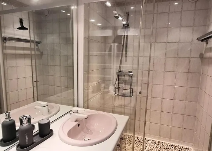 Diamant - 3 Pieces De 52m² Pour 8 Personnes Mae-0921 *